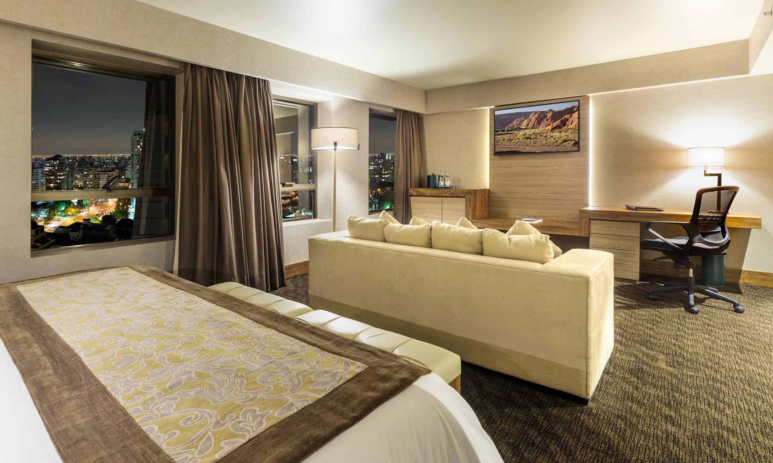 Hotel Regal Pacific Сантяго Екстериор снимка A suite at the hotel