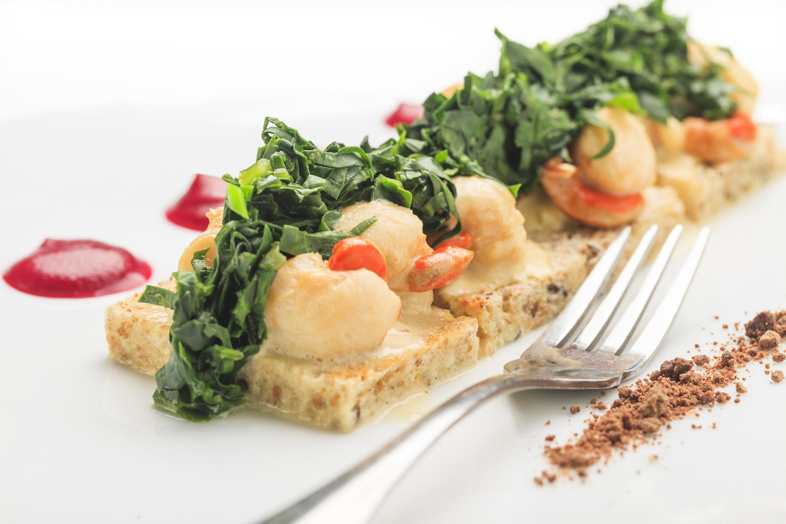 Hotel Regal Pacific Сантяго Екстериор снимка A dish of chickpeas with kale