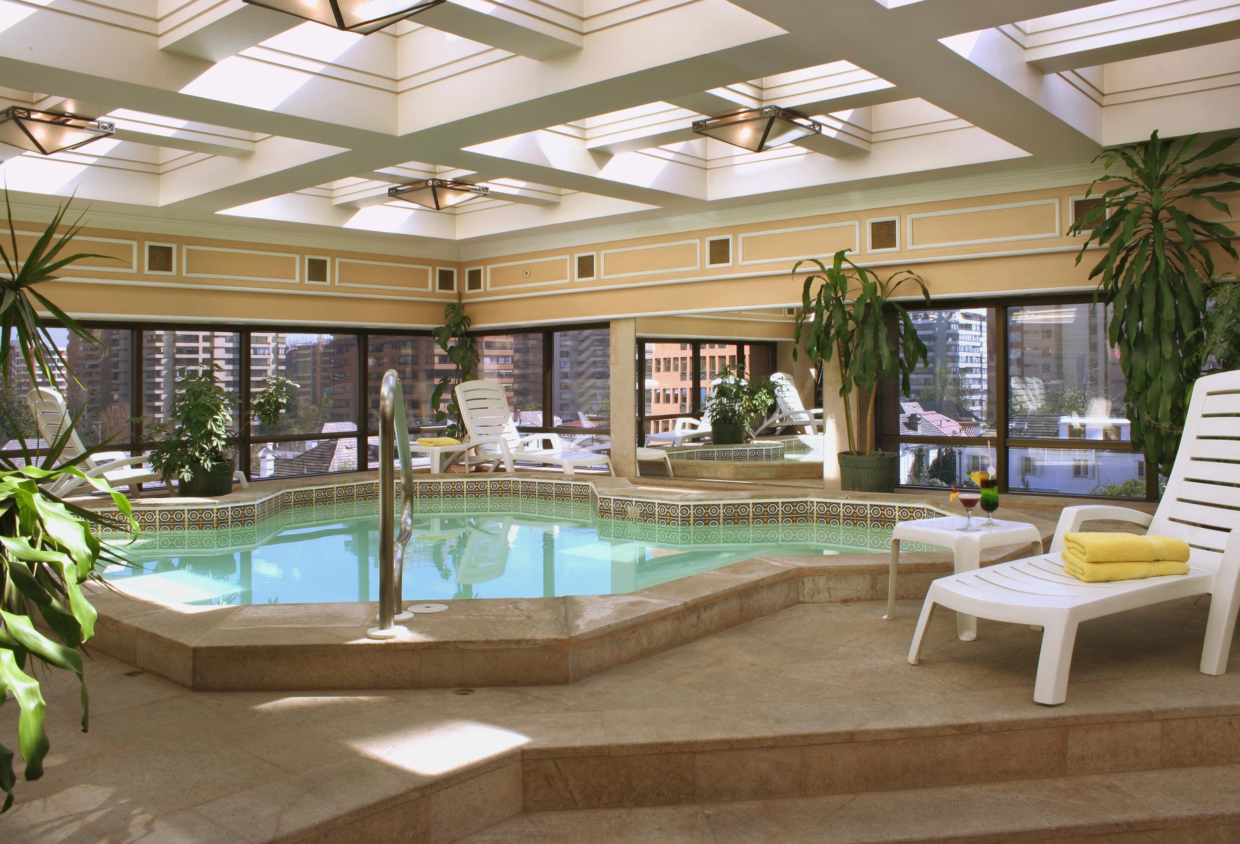 Hotel Regal Pacific Сантяго Екстериор снимка The pool at the Four Seasons Hotel