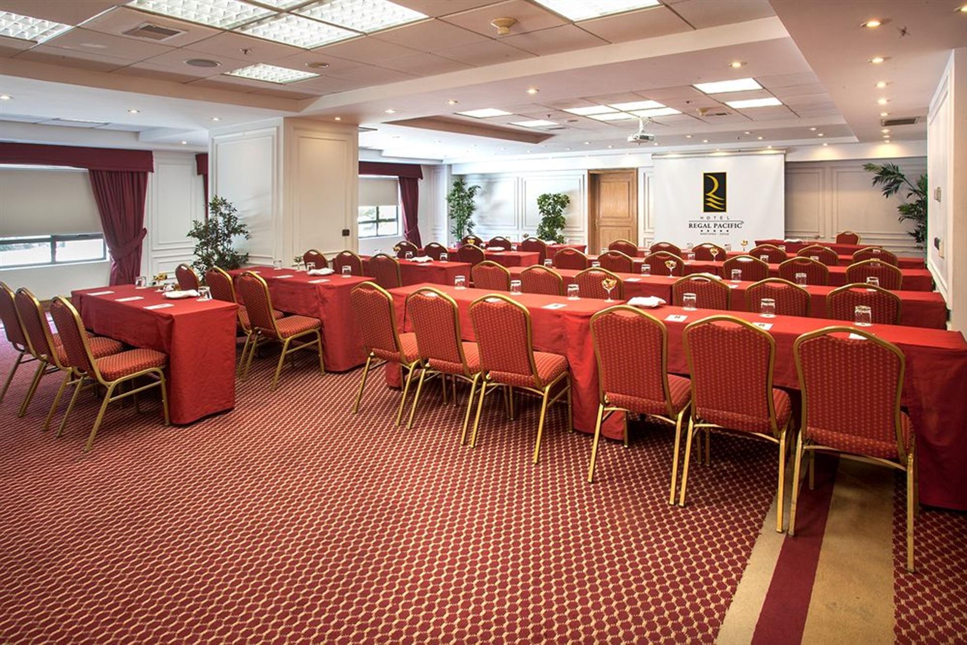 Hotel Regal Pacific Сантяго Екстериор снимка The ballroom at the hotel