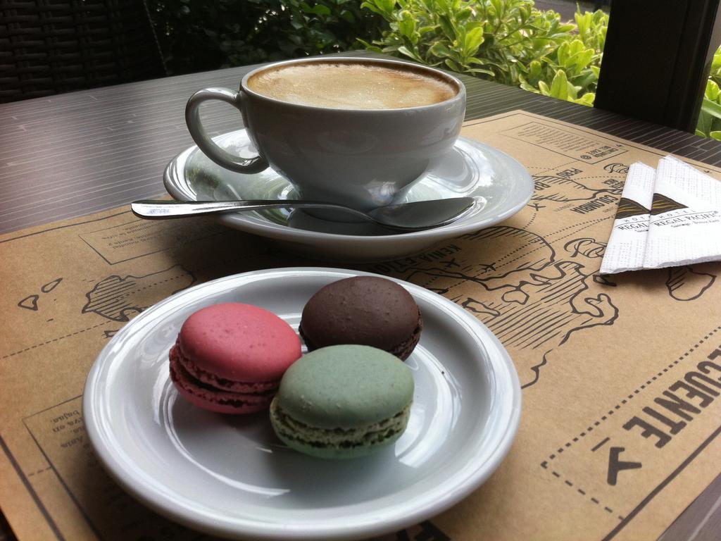 Hotel Regal Pacific Сантяго Екстериор снимка Macarons and coffee